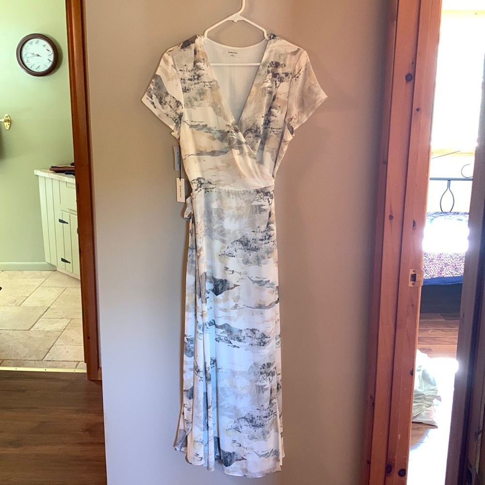 NWT BABATON wrap dress, Size L, neutral sand pattern